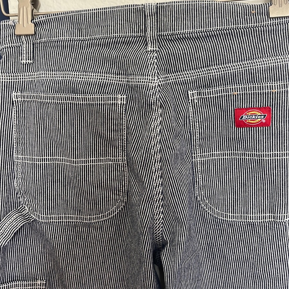 Dickies size 5/27